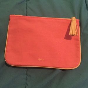 Makeup bag